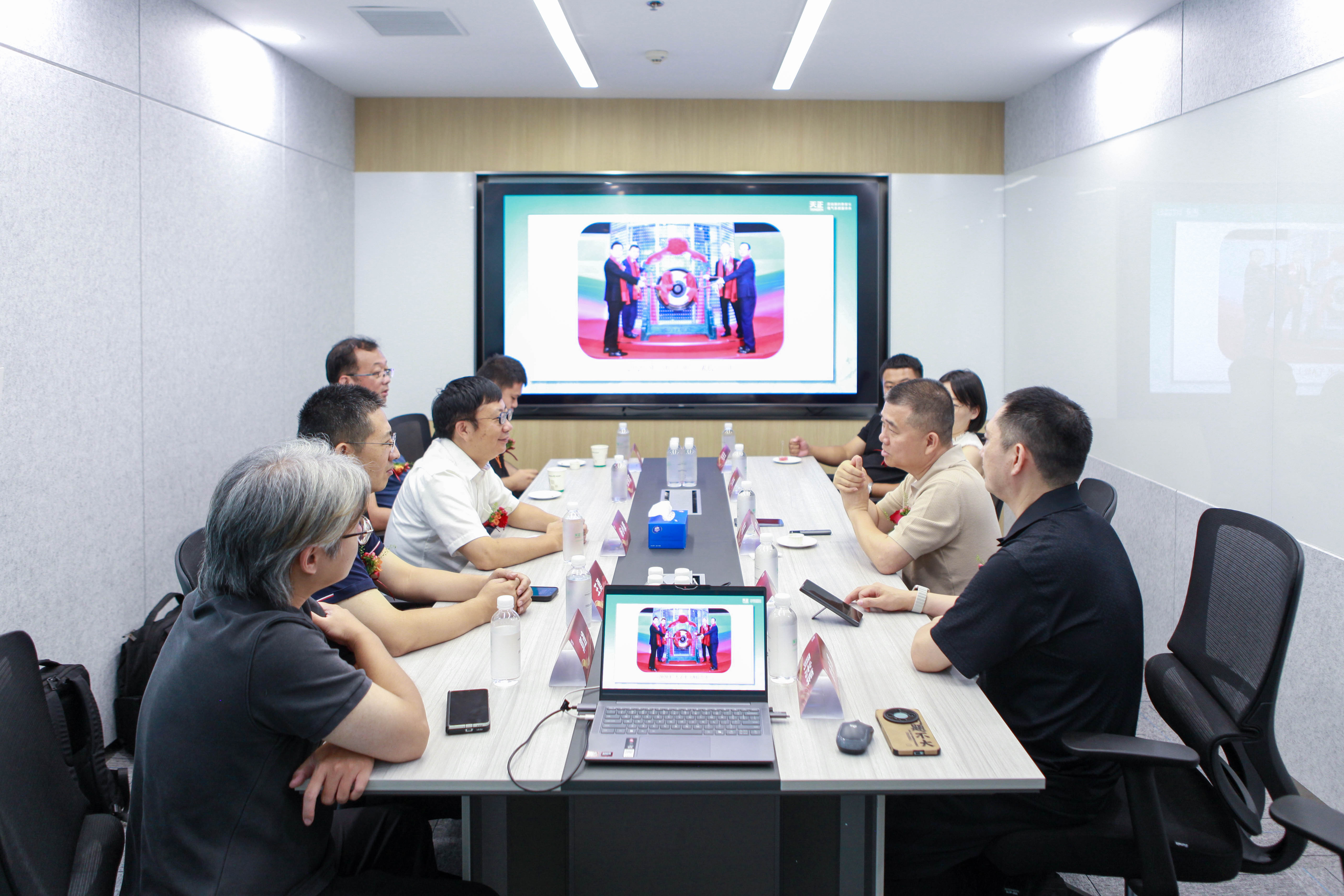 IMG_5237-2.jpg IMG_5237-2.jpg